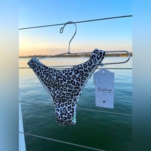 Buffbunny Chasing Waterfalls bottom